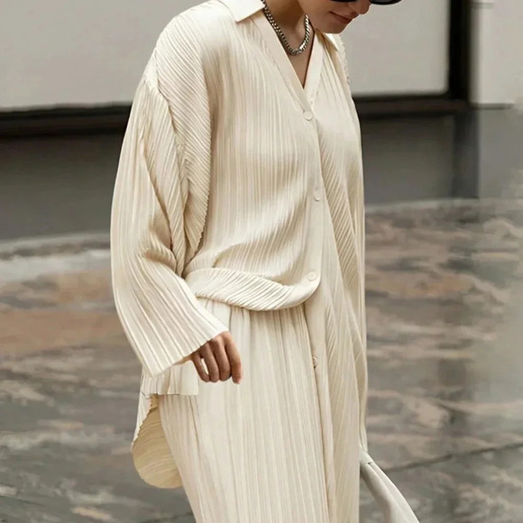 Apricot Casual Women's Solid Color Turn-Down Collar Top And Loose Pants - Picture 2 of 3